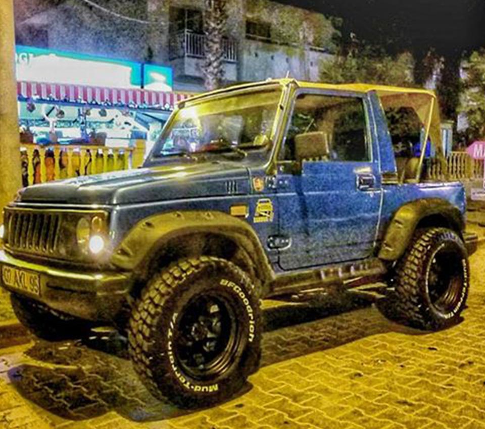 Suzuki Samurai Kotflügelverbreiterung